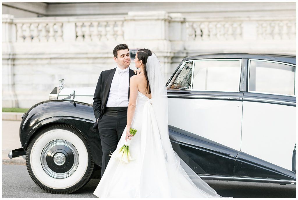 Looking to elope in New York's capital region? Here's a guide in how to elope in Albany.